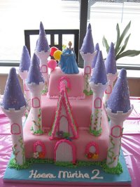 tort w kształcie zamku